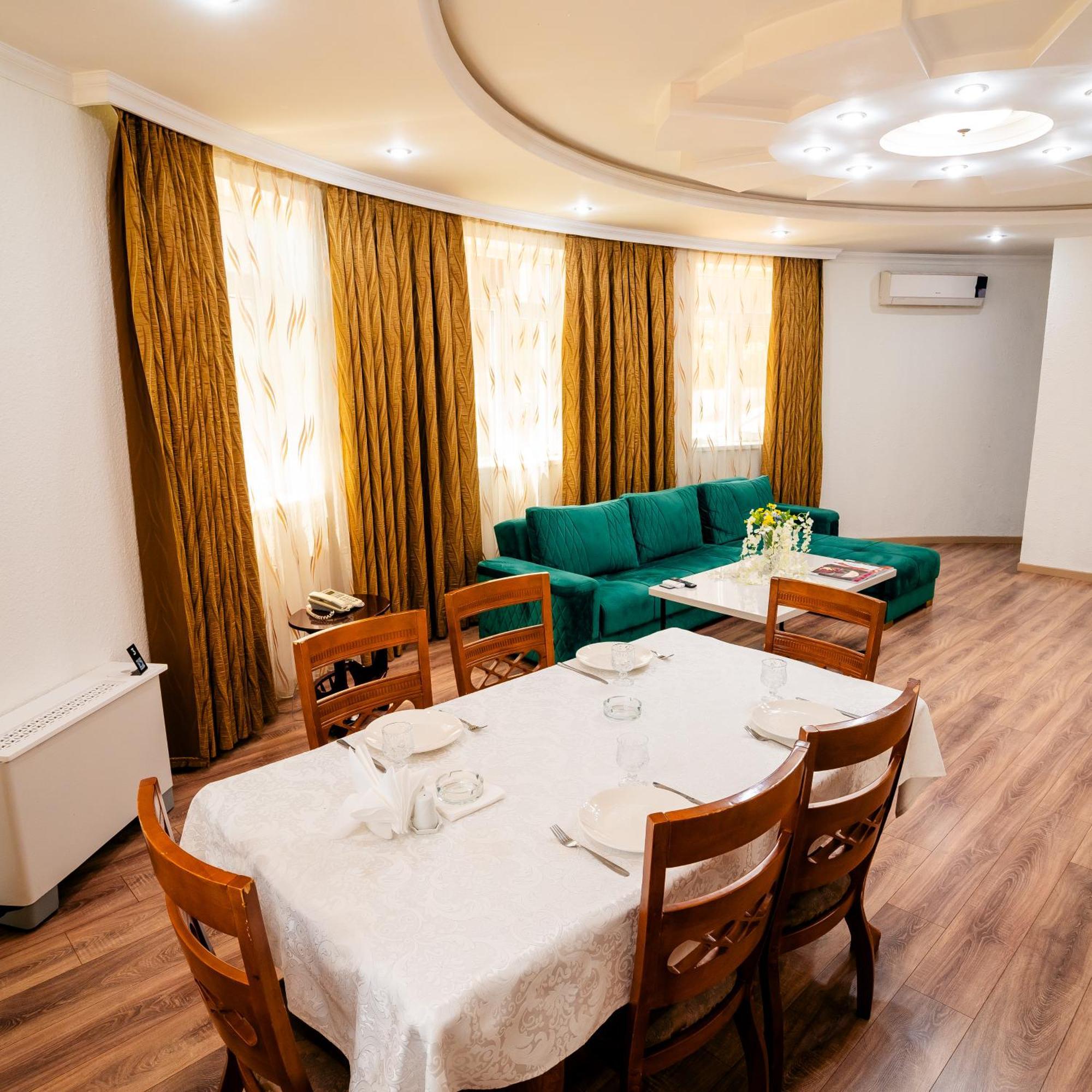 Panorama Villa Lux Hotel Baku Extérieur photo