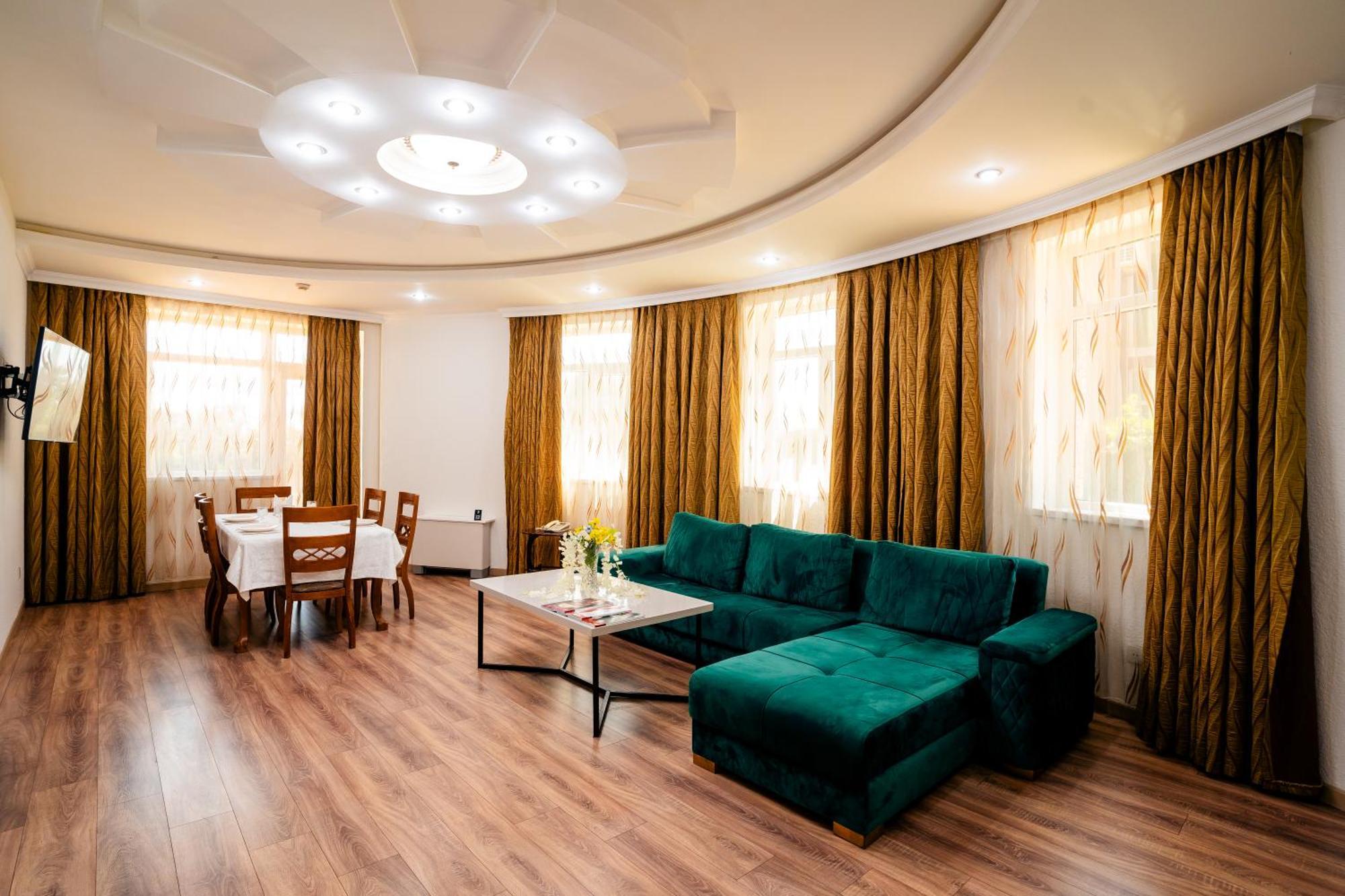 Panorama Villa Lux Hotel Baku Extérieur photo